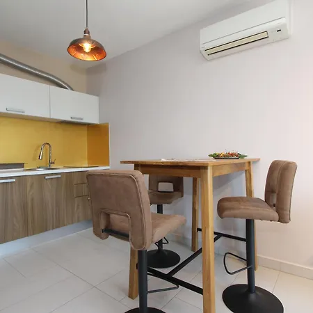 Apartament Dan *